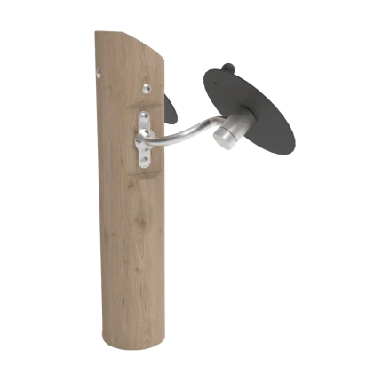 Attrezzo fitness inclusivo Tai Chi Spinner Montanalegno per esercizi di mobilità delle spalle, realizzato in legno di robinia e acciaio inox, ideale per aree fitness all'aperto